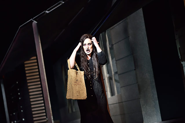 © Patrick Pfeiffer Szene aus der Oper McTeague - Gier nach Gold