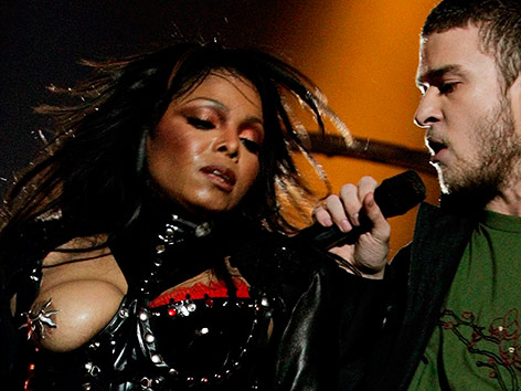 Janet Jackson und Justin Timberlake beim Superbowl 2004
