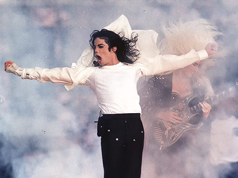 Michael Jackson bei seinem Auftritt in der Superbowl-Halbzeitpause 1993