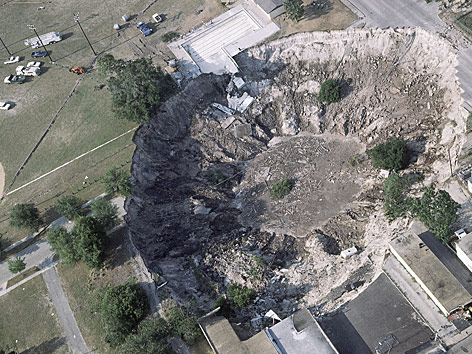 © AP Erdloch im Winter Park in Florida, aufgenommen im Mai 1981