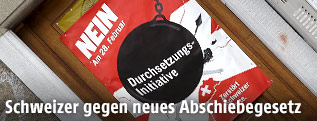 Plakat wirbt für Ablehung der "Durchsetzungsinitiative"