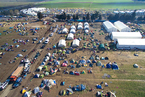 © APA/AFP Luftaufnahme des Flüchtlingslagers in Idomeni
