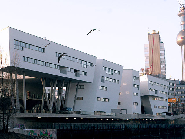 © APA/Günter R. Artinger Bauwerk am Donaukanal von Zaha Hadid