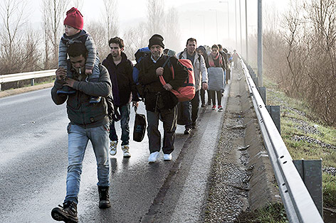 © APA/AFP/Sakis Mikrolidis Flüchtlinge