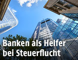 Hochhäuser von unten aus gesehen