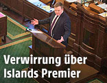 Islands Premierminister Sigmundur David Gunnlaugsson spricht im Parlament
