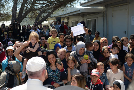 Papsbesuch im Flüchtlingscamp von Lesbos