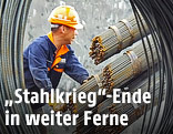 Chinesischer Arbeiter in einem Stahlwerk