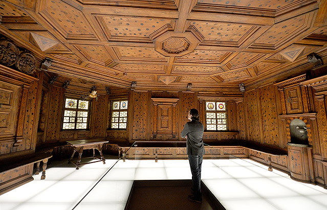 © APA/Barbara Gindl Die Goldegger Stube, Wohnstube (1441) aus Zirbenholz