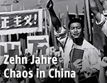 Demonstration von Rotgardisten im Jahr 1966 in Peking