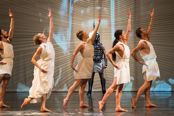 © Festwochen / Wonge Bergman Szene aus "Mount Olympus"