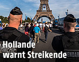 Polizisten vor Eiffelturm