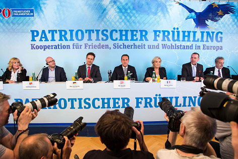 © APA/AFP/Vladimir Simicek Pressekonferenz "Patriotischer Frühling"