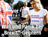 Traurige Demonstrantin