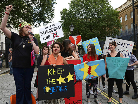 © APA/AFP/Geoff Caddick Protest in London