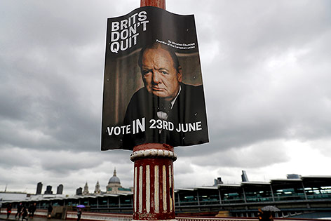 Plakat mit Winston Churchill gegen den "Brexit"