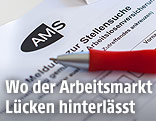 Formular des AMS wird ausgef&uuml;llt