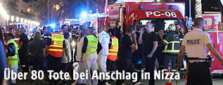 Franz&ouml;ische Polizisten in Nizza