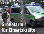 Einsatzkr&auml;fte am Tatort