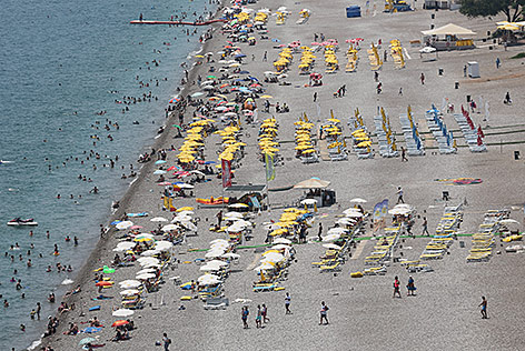 © Reuters/Kaan Soyturk Strand in Antalya