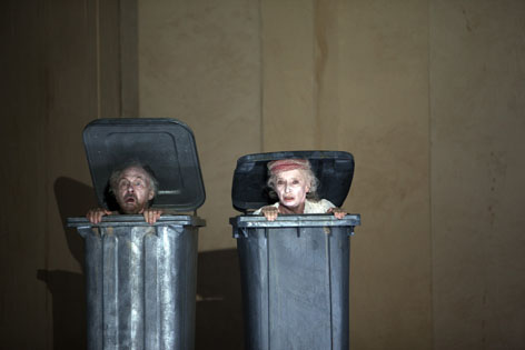 © Salzburger Festspiele / Bernd Uhlig Szene aus Endspiel