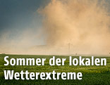 Sturm über einem Feld