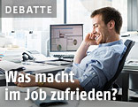 Mann in Büro