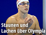 Schwimmer Santo Condorelli (CAN) zeigt seinem Vater den Mittelfinger