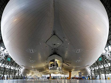 © APA/AFP/Adrian Dennis Airlander 10