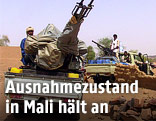 Bewaffnete Kämpfer in Mali