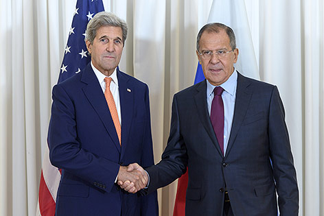 © APA/AP/KEystone/Martial Trezzini US-Außenminister John Kerry und der russische Außenminister Sergej Lawrow