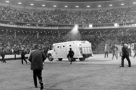 © AP/Fred Pardini Eindrücke vom Beatles Konzert im Candlestick Park, San Francisco