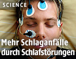Mann im Schlaflabor