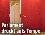 Offene T&uuml;r in der Pr&auml;sidentschaftskanzlei