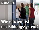 Schüler am Gang