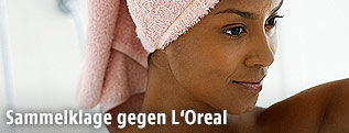 Frau nach einer Dusche