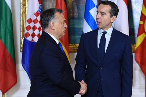 © APA/AFP/Joe Klamar Der ungarische Ministerpräsident Viktor Orban und Bundeskanzler Christian Kern