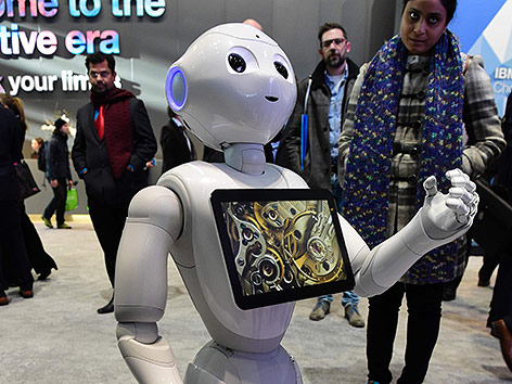 © APA/AFP/John MacDougall Der IBM Watson Roboter "Pepper"