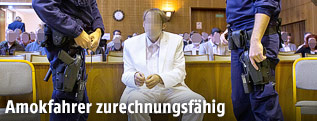Der Angeklagte Alen R. vor Beginn des Prozesses im Straflandesgericht in Graz