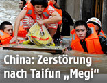 Überlutete Straßen nach Taifun "Megi"