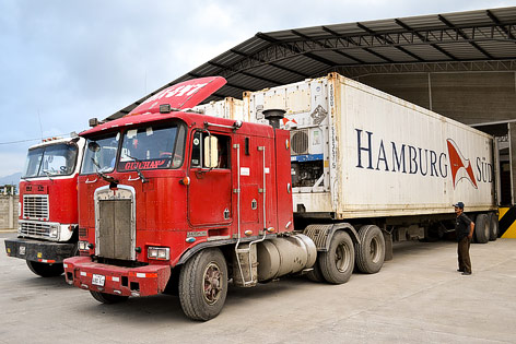 © ORF.at/Valentin Simettinger LKW mit Container