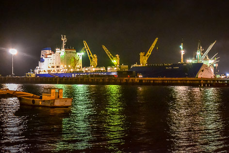 © ORF.at/Valentin Simettinger Frachtschiff