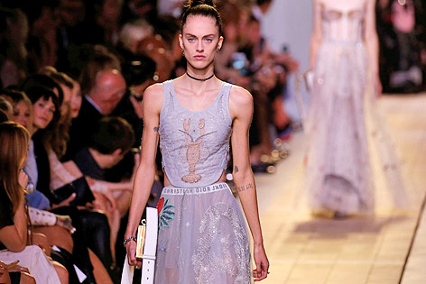 © Reuters/Gonzalo Fuentes Dior-Modeschau von Designerin Maria Grazia Chiuri