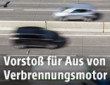 Autos auf einer Autobahn