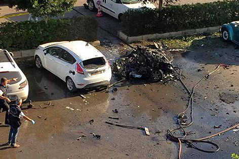 © DHA via AP Autowrack nach Explosion