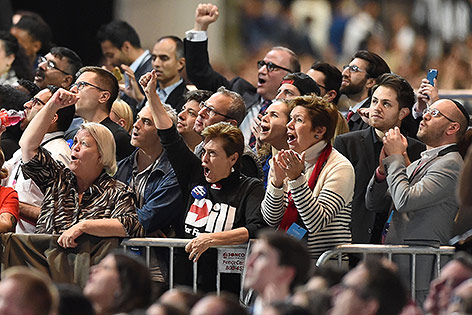 © APA/AFP/Robyn Beck Clinton-Unterstützer im Javits Convention Center