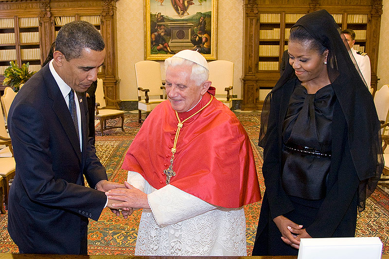 © APA/AFP/Tony Gentile Barack Obama mit Papst Benedikt XVI