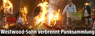 Brennde Punk-Figuren