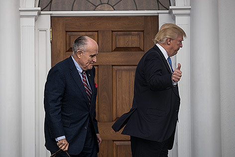 © APA/AFP/Getty Images/Drew Angerer Rudy Giuliani und Donald Trump