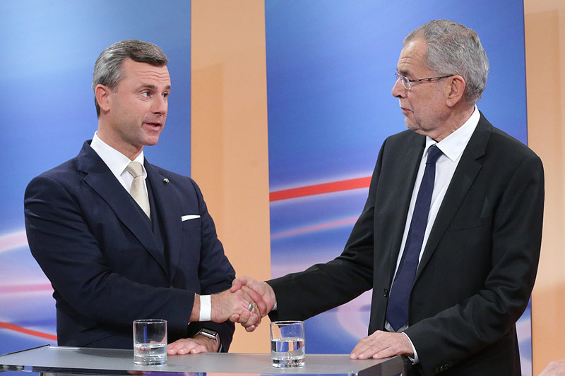 © ORF.at/Roland Winkler Handshake zwischen Norbert Hofer und Alexander Van der Bellen